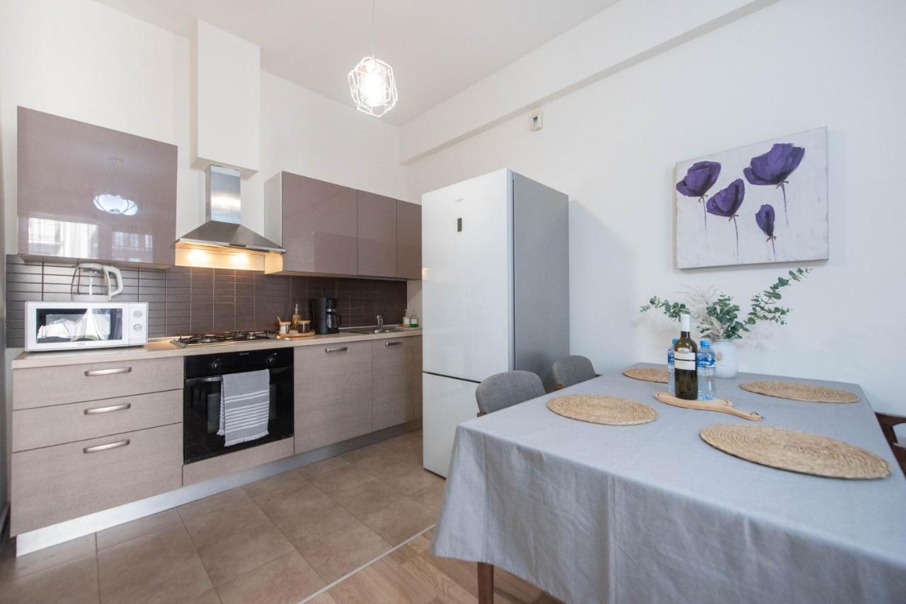 Gg Home - Cozy 2-Bedroom Apartment On Givi Kartozia Tbilissi Extérieur photo